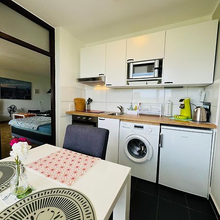 Messe Apartment Koeln West Екстериор снимка
