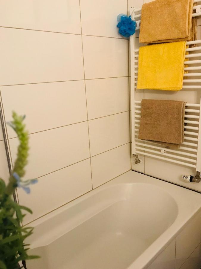 Messe Apartment Koeln West Екстериор снимка