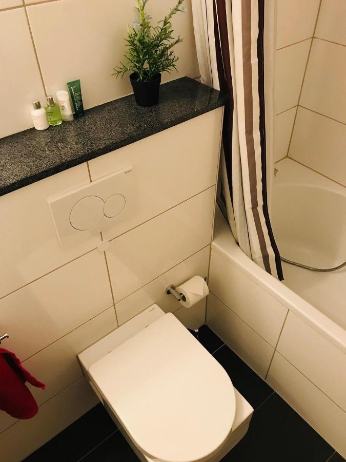Messe Apartment Koeln West Екстериор снимка